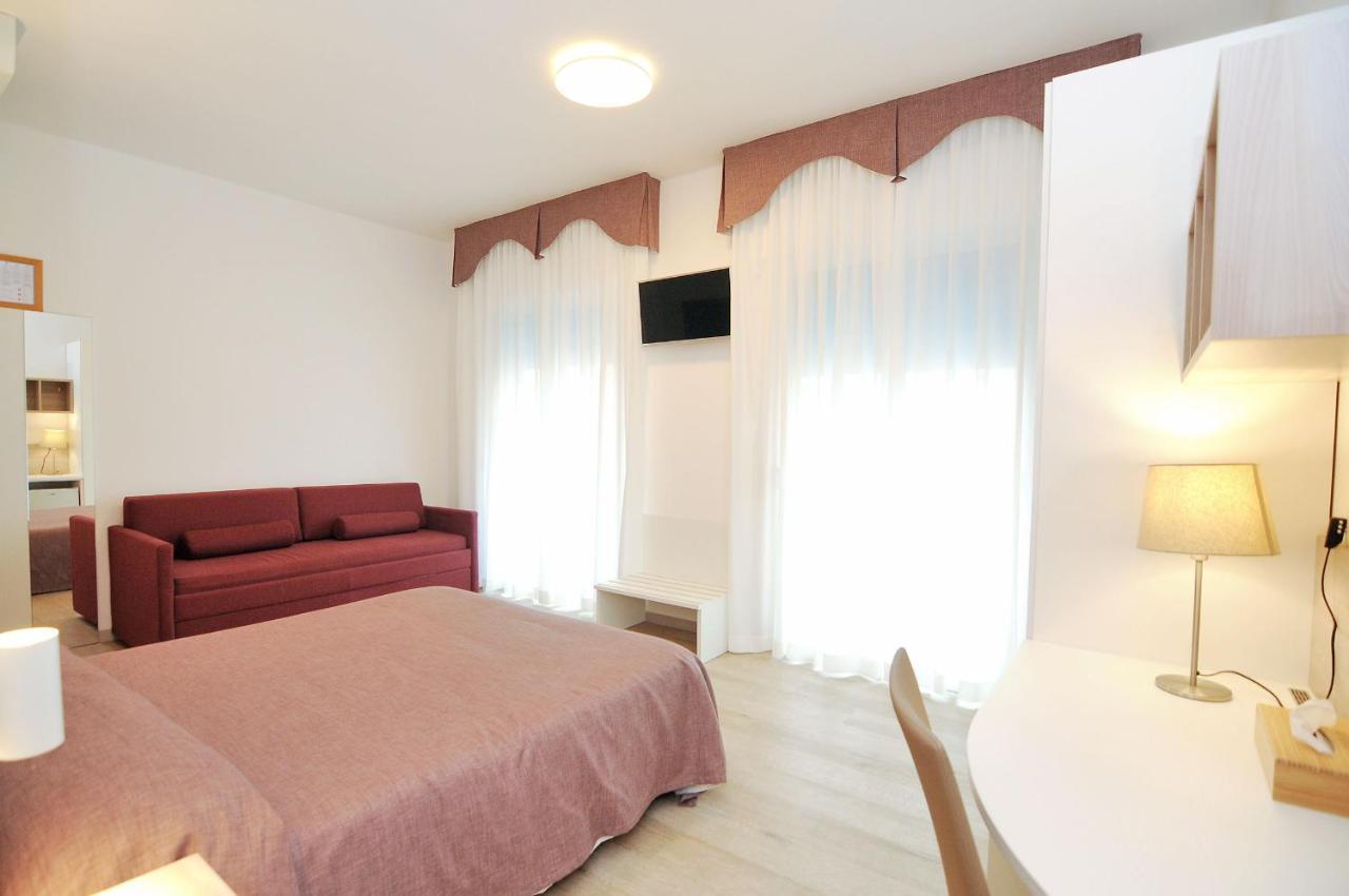 Hotel Da Mario Caorle Exterior photo